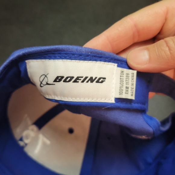 Boeing 787 dreamliner hat - Picture 2 of 5